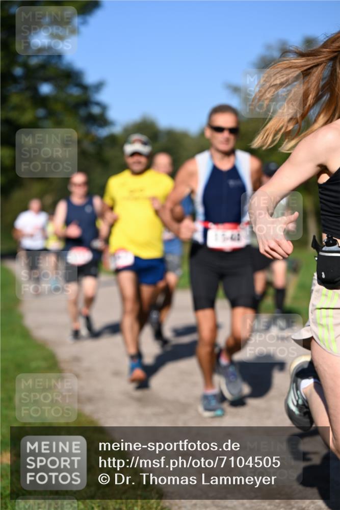 22.09.2024 - 32. Volkslauf durch das schöne Alstertal Dr. Thomas Lammeyer http://msf.ph/oto/7104505 22.09.2024 10:05:11 Laufen  meine-sportfotos.de