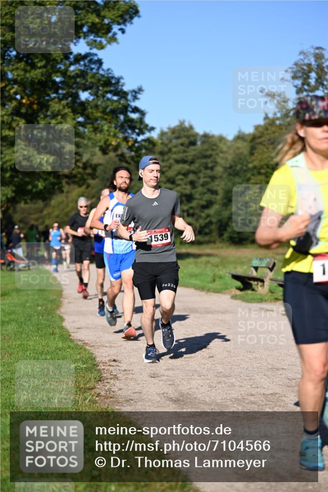 22.09.2024 - 32. Volkslauf durch das schöne Alstertal Dr. Thomas Lammeyer http://msf.ph/oto/7104566 22.09.2024 10:05:17 Laufen 1, 1539, 226, 1 meine-sportfotos.de