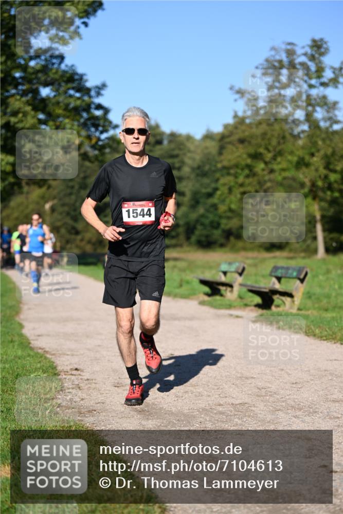 22.09.2024 - 32. Volkslauf durch das schöne Alstertal Dr. Thomas Lammeyer http://msf.ph/oto/7104613 22.09.2024 10:05:21 Laufen 1544 meine-sportfotos.de