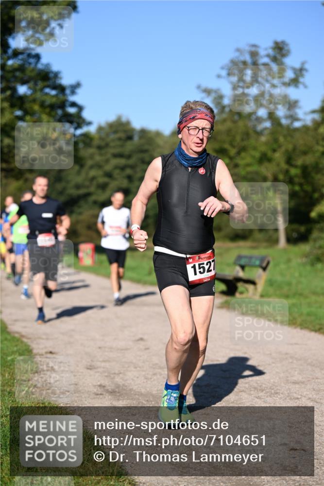 22.09.2024 - 32. Volkslauf durch das schöne Alstertal Dr. Thomas Lammeyer http://msf.ph/oto/7104651 22.09.2024 10:05:28 Laufen 1521 meine-sportfotos.de