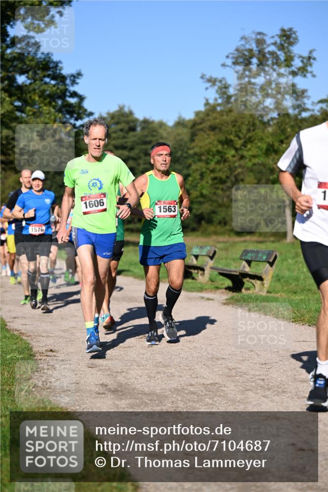 22.09.2024 - 32. Volkslauf durch das schöne Alstertal Dr. Thomas Lammeyer http://msf.ph/oto/7104687 22.09.2024 10:05:31 Laufen 1576, 1606, 1563, 1 meine-sportfotos.de