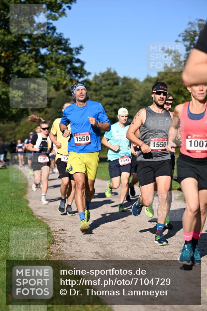 22.09.2024 - 32. Volkslauf durch das schöne Alstertal Dr. Thomas Lammeyer http://msf.ph/oto/7104729 22.09.2024 10:05:35 Laufen 1015, 15, 1550, 16, 1007, 1542, 1556 meine-sportfotos.de