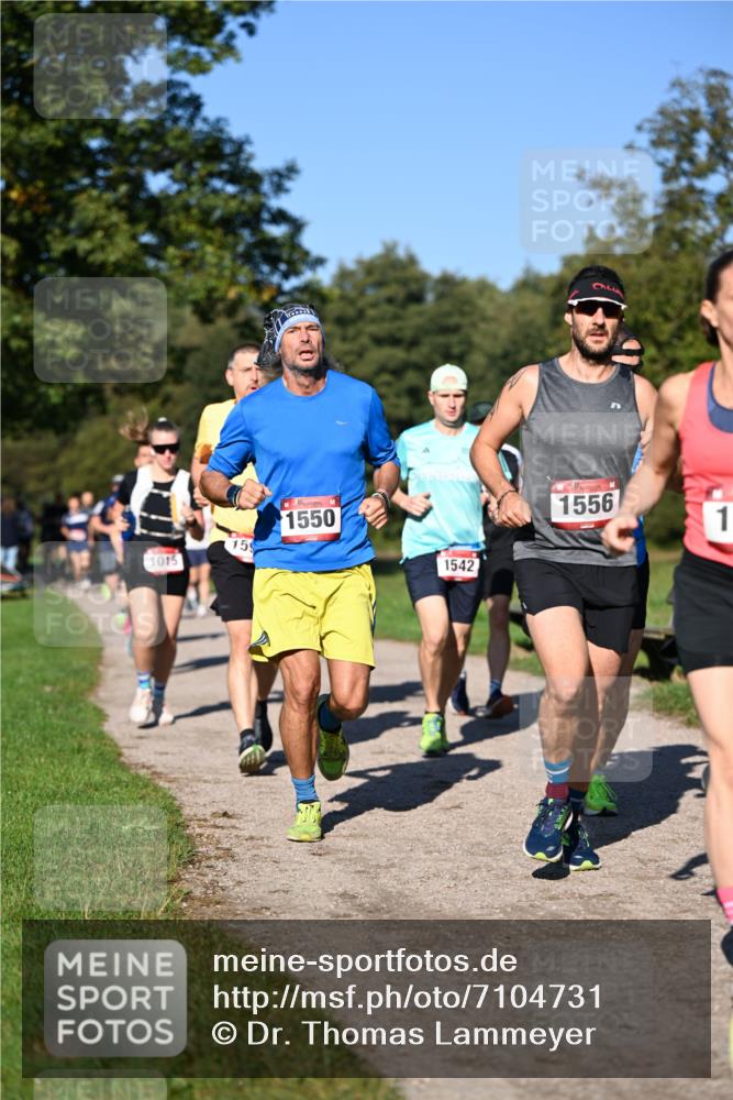 22.09.2024 - 32. Volkslauf durch das schöne Alstertal Dr. Thomas Lammeyer http://msf.ph/oto/7104731 22.09.2024 10:05:35 Laufen 159, 1015, 1550, 1542, 1560, 1556, 1 meine-sportfotos.de