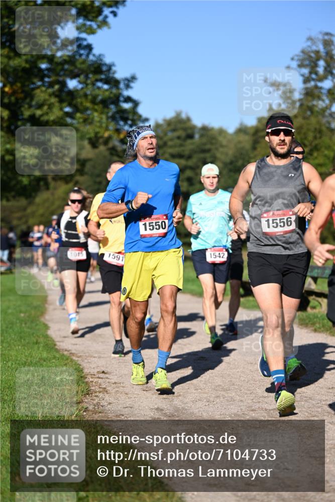 22.09.2024 - 32. Volkslauf durch das schöne Alstertal Dr. Thomas Lammeyer http://msf.ph/oto/7104733 22.09.2024 10:05:35 Laufen 1550, 1015, 1591, 1542, 1556 meine-sportfotos.de