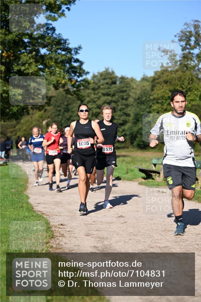 22.09.2024 - 32. Volkslauf durch das schöne Alstertal Dr. Thomas Lammeyer http://msf.ph/oto/7104831 22.09.2024 10:05:43 Laufen 1009, 1005, 1575 meine-sportfotos.de