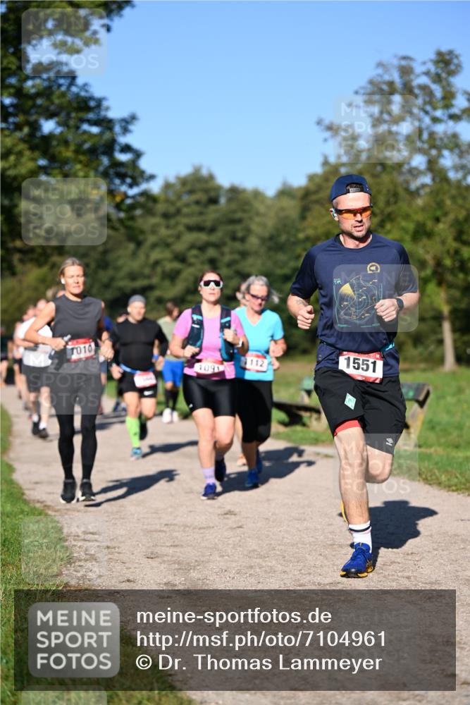 22.09.2024 - 32. Volkslauf durch das schöne Alstertal Dr. Thomas Lammeyer http://msf.ph/oto/7104961 22.09.2024 10:05:55 Laufen 010, 1091, 112, 1551 meine-sportfotos.de