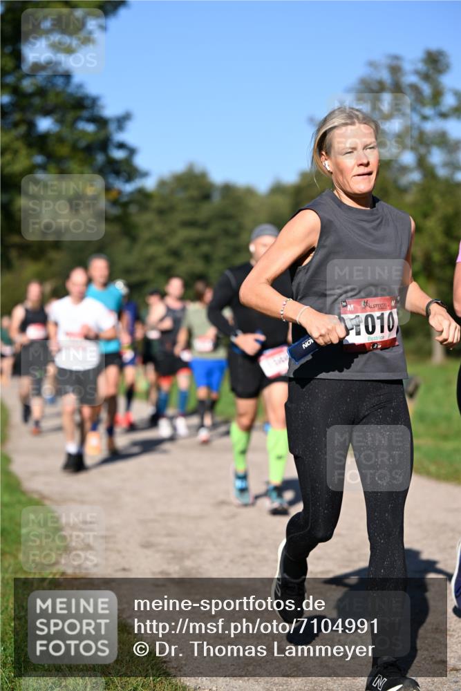 22.09.2024 - 32. Volkslauf durch das schöne Alstertal Dr. Thomas Lammeyer http://msf.ph/oto/7104991 22.09.2024 10:05:57 Laufen 010 meine-sportfotos.de