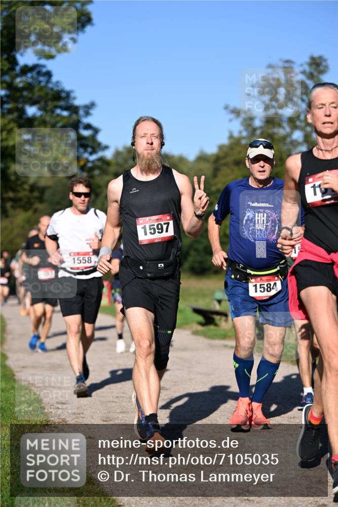 22.09.2024 - 32. Volkslauf durch das schöne Alstertal Dr. Thomas Lammeyer http://msf.ph/oto/7105035 22.09.2024 10:06:01 Laufen 1558, 1597, 2, 11, 1584 meine-sportfotos.de