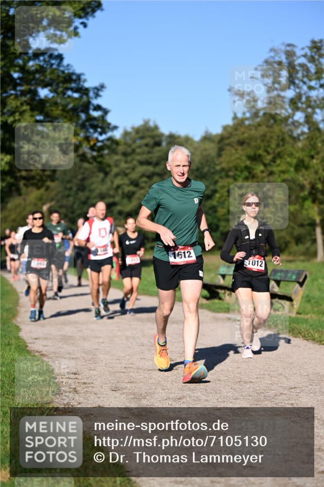 22.09.2024 - 32. Volkslauf durch das schöne Alstertal Dr. Thomas Lammeyer http://msf.ph/oto/7105130 22.09.2024 10:06:09 Laufen 1612, 1813, 1012 meine-sportfotos.de