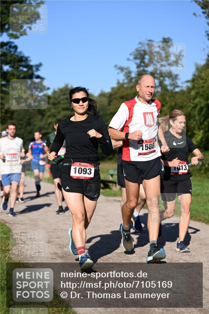 22.09.2024 - 32. Volkslauf durch das schöne Alstertal Dr. Thomas Lammeyer http://msf.ph/oto/7105169 22.09.2024 10:06:13 Laufen 1542, 1093, 1588, 0131 meine-sportfotos.de