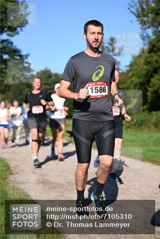 22.09.2024 - 32. Volkslauf durch das schöne Alstertal Dr. Thomas Lammeyer http://msf.ph/oto/7105310 22.09.2024 10:06:26 Laufen 1586, 85 meine-sportfotos.de