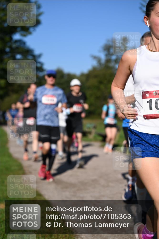 22.09.2024 - 32. Volkslauf durch das schöne Alstertal Dr. Thomas Lammeyer http://msf.ph/oto/7105363 22.09.2024 10:06:30 Laufen 10 meine-sportfotos.de