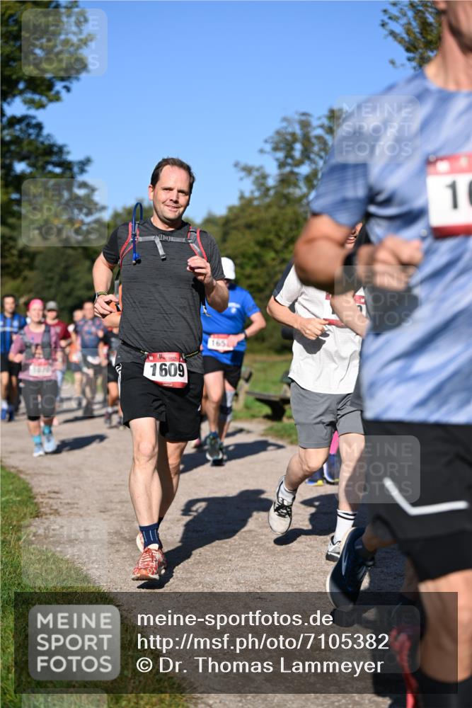 22.09.2024 - 32. Volkslauf durch das schöne Alstertal Dr. Thomas Lammeyer http://msf.ph/oto/7105382 22.09.2024 10:06:32 Laufen 1070, 1609, 1654, 1 meine-sportfotos.de