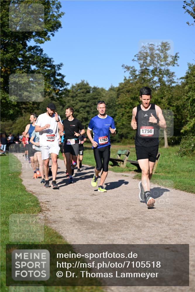 22.09.2024 - 32. Volkslauf durch das schöne Alstertal Dr. Thomas Lammeyer http://msf.ph/oto/7105518 22.09.2024 10:06:46 Laufen 1687, 1763, 1750 meine-sportfotos.de