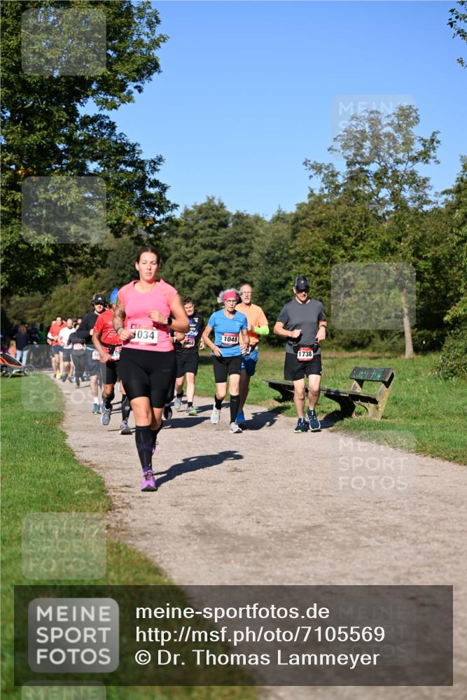 22.09.2024 - 32. Volkslauf durch das schöne Alstertal Dr. Thomas Lammeyer http://msf.ph/oto/7105569 22.09.2024 10:06:52 Laufen 034, 1048, 1738 meine-sportfotos.de