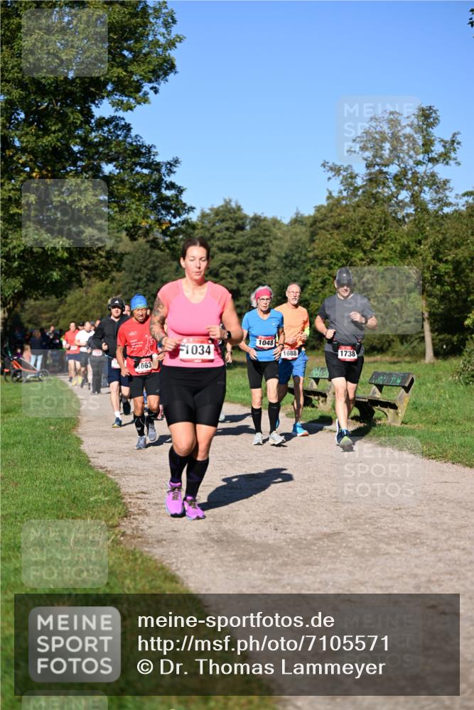 22.09.2024 - 32. Volkslauf durch das schöne Alstertal Dr. Thomas Lammeyer http://msf.ph/oto/7105571 22.09.2024 10:06:53 Laufen 1048, 1034, 1688, 1738, 663 meine-sportfotos.de