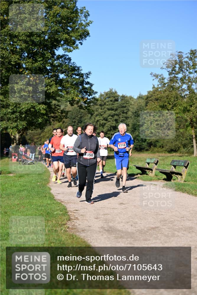22.09.2024 - 32. Volkslauf durch das schöne Alstertal Dr. Thomas Lammeyer http://msf.ph/oto/7105643 22.09.2024 10:07:00 Laufen 1594, 1662, 058, 07, 1710 meine-sportfotos.de
