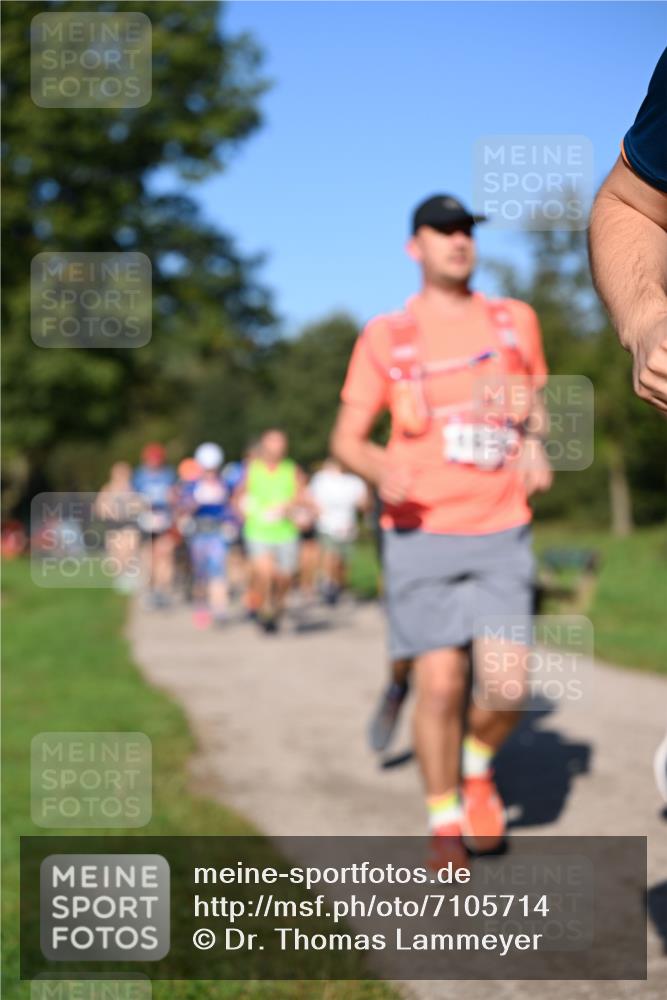 22.09.2024 - 32. Volkslauf durch das schöne Alstertal Dr. Thomas Lammeyer http://msf.ph/oto/7105714 22.09.2024 10:07:07 Laufen 1813 meine-sportfotos.de