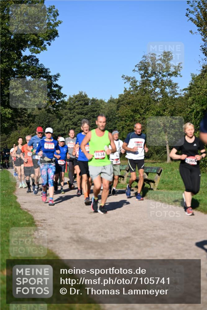 22.09.2024 - 32. Volkslauf durch das schöne Alstertal Dr. Thomas Lammeyer http://msf.ph/oto/7105741 22.09.2024 10:07:09 Laufen 1078, 165, 164, 1678, 1656, 31, 1634, 1665, 060 meine-sportfotos.de