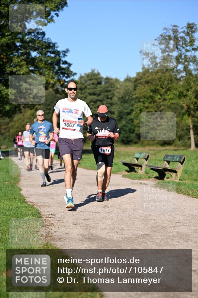 22.09.2024 - 32. Volkslauf durch das schöne Alstertal Dr. Thomas Lammeyer http://msf.ph/oto/7105847 22.09.2024 10:07:21 Laufen 1641, 2011, 1667, 1677 meine-sportfotos.de