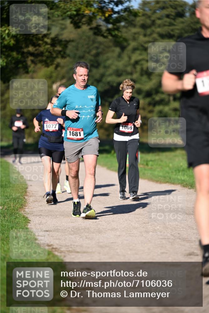 22.09.2024 - 32. Volkslauf durch das schöne Alstertal Dr. Thomas Lammeyer http://msf.ph/oto/7106036 22.09.2024 10:07:47 Laufen 1077, 1681, 1069 meine-sportfotos.de