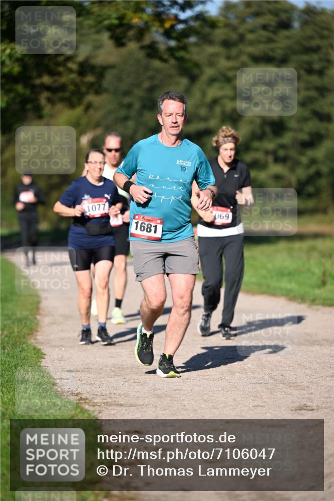 22.09.2024 - 32. Volkslauf durch das schöne Alstertal Dr. Thomas Lammeyer http://msf.ph/oto/7106047 22.09.2024 10:07:48 Laufen 1077, 1681, 32, 069 meine-sportfotos.de