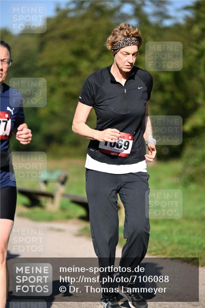 22.09.2024 - 32. Volkslauf durch das schöne Alstertal Dr. Thomas Lammeyer http://msf.ph/oto/7106088 22.09.2024 10:07:52 Laufen 7, 1069 meine-sportfotos.de