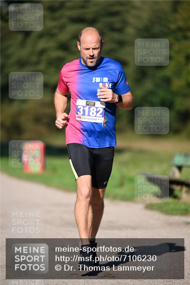 22.09.2024 - 32. Volkslauf durch das schöne Alstertal Dr. Thomas Lammeyer http://msf.ph/oto/7106230 22.09.2024 10:15:20 Laufen 3182 meine-sportfotos.de