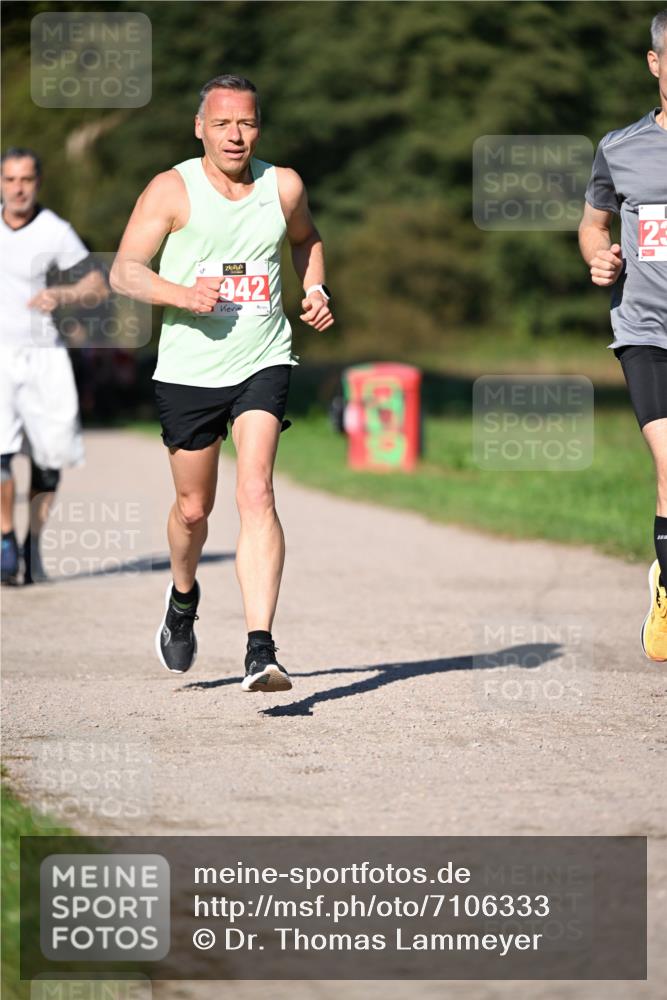 22.09.2024 - 32. Volkslauf durch das schöne Alstertal Dr. Thomas Lammeyer http://msf.ph/oto/7106333 22.09.2024 10:24:36 Laufen 942, 23 meine-sportfotos.de