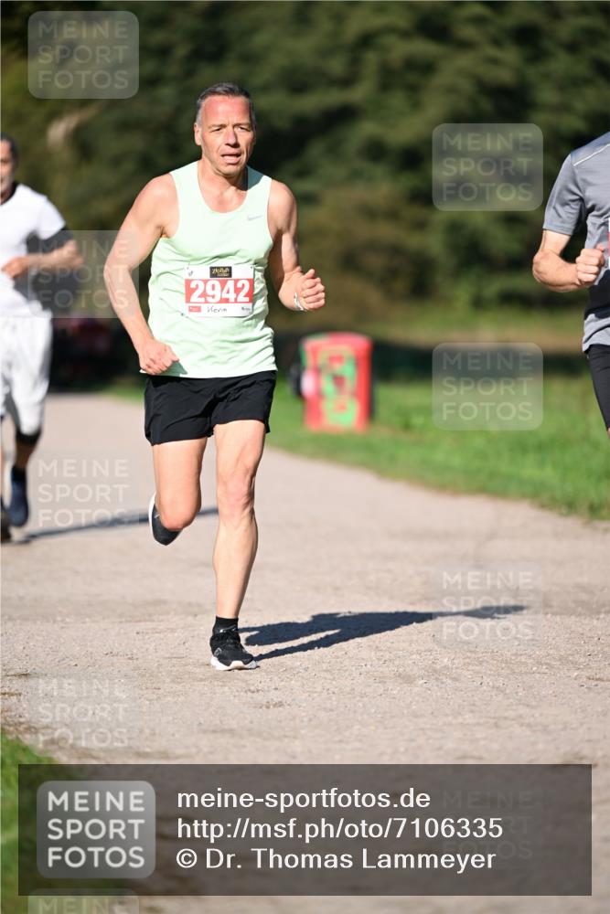 22.09.2024 - 32. Volkslauf durch das schöne Alstertal Dr. Thomas Lammeyer http://msf.ph/oto/7106335 22.09.2024 10:24:36 Laufen 2942 meine-sportfotos.de