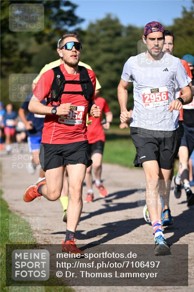 22.09.2024 - 32. Volkslauf durch das schöne Alstertal Dr. Thomas Lammeyer http://msf.ph/oto/7106497 22.09.2024 10:24:59 Laufen 954, 2956 meine-sportfotos.de
