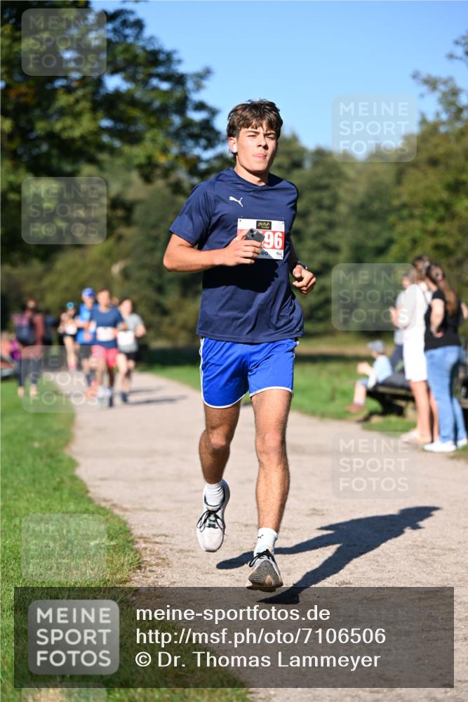 22.09.2024 - 32. Volkslauf durch das schöne Alstertal Dr. Thomas Lammeyer http://msf.ph/oto/7106506 22.09.2024 10:25:02 Laufen 96 meine-sportfotos.de
