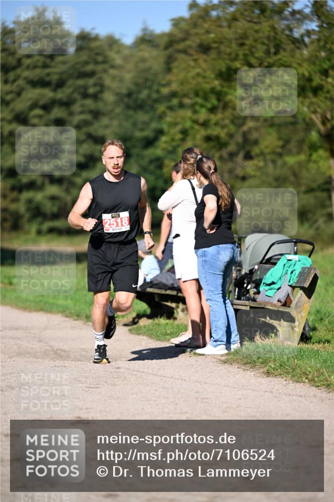22.09.2024 - 32. Volkslauf durch das schöne Alstertal Dr. Thomas Lammeyer http://msf.ph/oto/7106524 22.09.2024 10:25:05 Laufen 2518 meine-sportfotos.de
