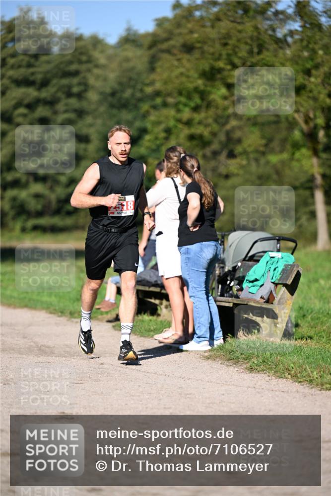 22.09.2024 - 32. Volkslauf durch das schöne Alstertal Dr. Thomas Lammeyer http://msf.ph/oto/7106527 22.09.2024 10:25:05 Laufen 2518 meine-sportfotos.de