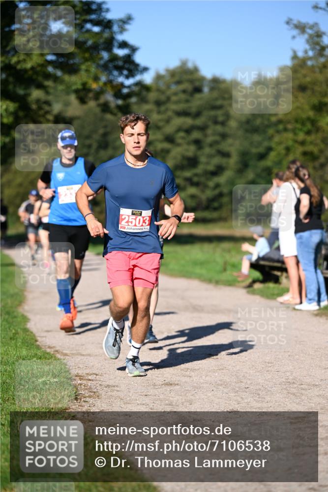 22.09.2024 - 32. Volkslauf durch das schöne Alstertal Dr. Thomas Lammeyer http://msf.ph/oto/7106538 22.09.2024 10:25:06 Laufen 2503 meine-sportfotos.de