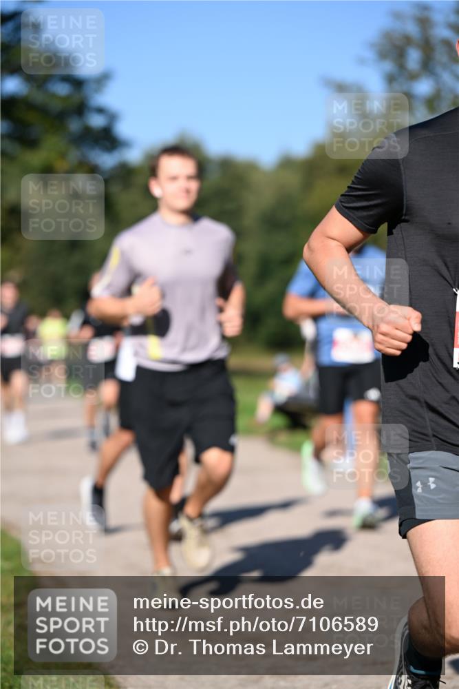 22.09.2024 - 32. Volkslauf durch das schöne Alstertal Dr. Thomas Lammeyer http://msf.ph/oto/7106589 22.09.2024 10:25:15 Laufen  meine-sportfotos.de