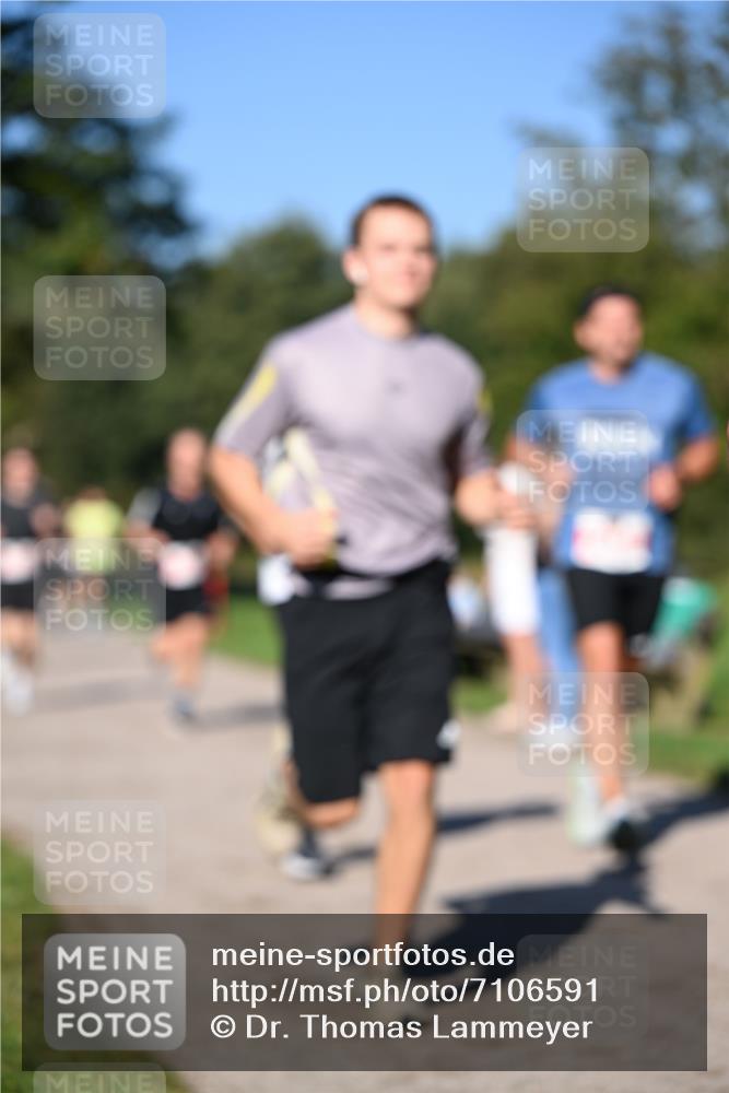 22.09.2024 - 32. Volkslauf durch das schöne Alstertal Dr. Thomas Lammeyer http://msf.ph/oto/7106591 22.09.2024 10:25:15 Laufen  meine-sportfotos.de