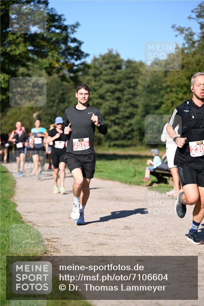 22.09.2024 - 32. Volkslauf durch das schöne Alstertal Dr. Thomas Lammeyer http://msf.ph/oto/7106604 22.09.2024 10:25:18 Laufen 2526, 230 meine-sportfotos.de
