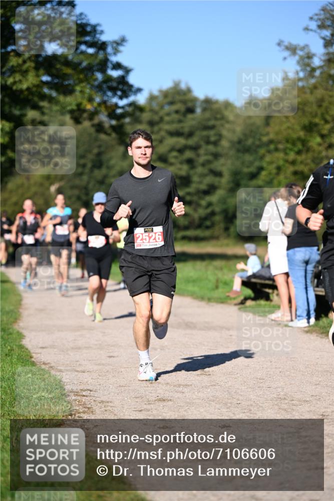 22.09.2024 - 32. Volkslauf durch das schöne Alstertal Dr. Thomas Lammeyer http://msf.ph/oto/7106606 22.09.2024 10:25:18 Laufen 2526 meine-sportfotos.de