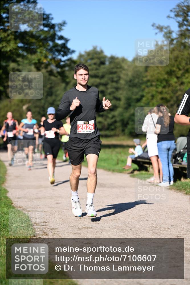 22.09.2024 - 32. Volkslauf durch das schöne Alstertal Dr. Thomas Lammeyer http://msf.ph/oto/7106607 22.09.2024 10:25:19 Laufen 2526 meine-sportfotos.de