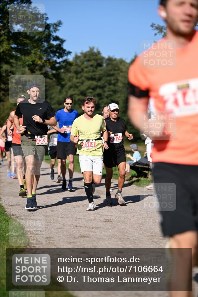 22.09.2024 - 32. Volkslauf durch das schöne Alstertal Dr. Thomas Lammeyer http://msf.ph/oto/7106664 22.09.2024 10:25:29 Laufen 2500, 2514, 2974, 27 meine-sportfotos.de