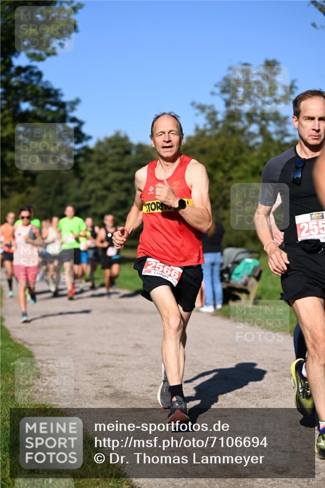 22.09.2024 - 32. Volkslauf durch das schöne Alstertal Dr. Thomas Lammeyer http://msf.ph/oto/7106694 22.09.2024 10:25:35 Laufen 2566, 255 meine-sportfotos.de