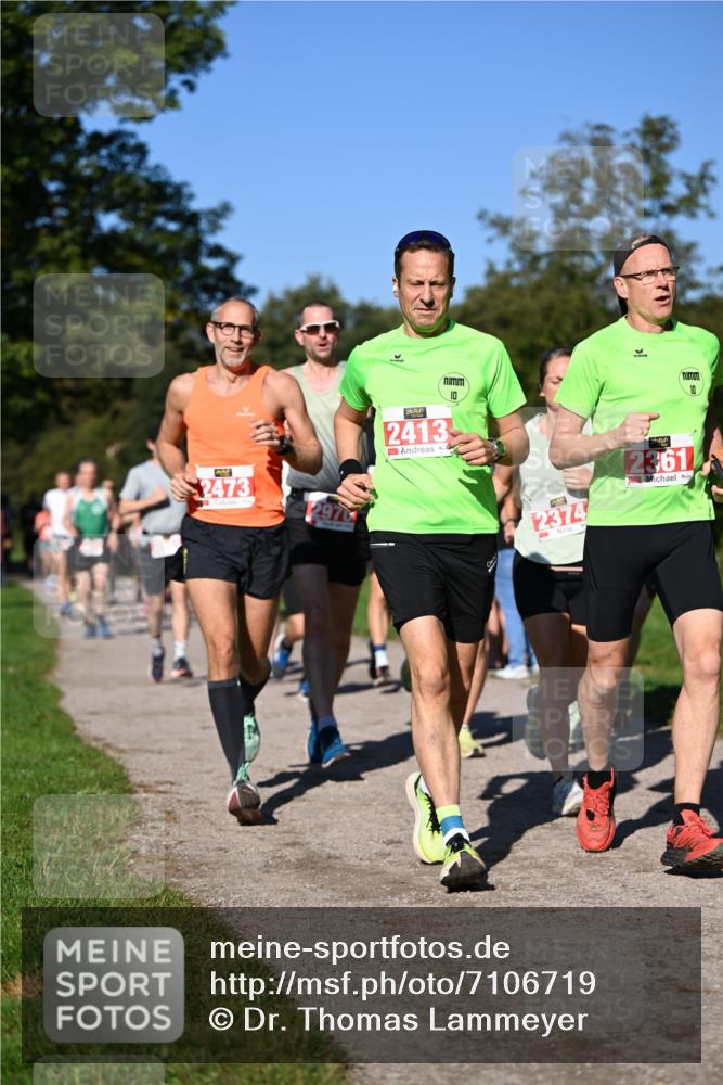 22.09.2024 - 32. Volkslauf durch das schöne Alstertal Dr. Thomas Lammeyer http://msf.ph/oto/7106719 22.09.2024 10:25:39 Laufen 2473, 12970, 2413, 10, 10, 2374, 2361, 1 meine-sportfotos.de