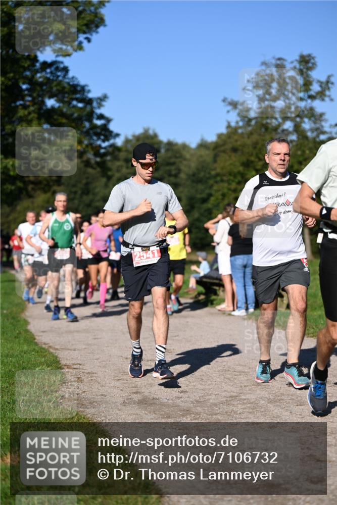 22.09.2024 - 32. Volkslauf durch das schöne Alstertal Dr. Thomas Lammeyer http://msf.ph/oto/7106732 22.09.2024 10:25:42 Laufen 2541 meine-sportfotos.de