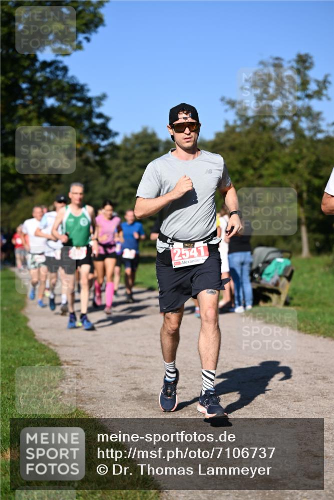 22.09.2024 - 32. Volkslauf durch das schöne Alstertal Dr. Thomas Lammeyer http://msf.ph/oto/7106737 22.09.2024 10:25:43 Laufen 2541 meine-sportfotos.de