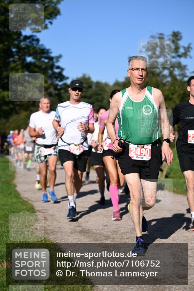 22.09.2024 - 32. Volkslauf durch das schöne Alstertal Dr. Thomas Lammeyer http://msf.ph/oto/7106752 22.09.2024 10:25:45 Laufen 2490, 2 meine-sportfotos.de