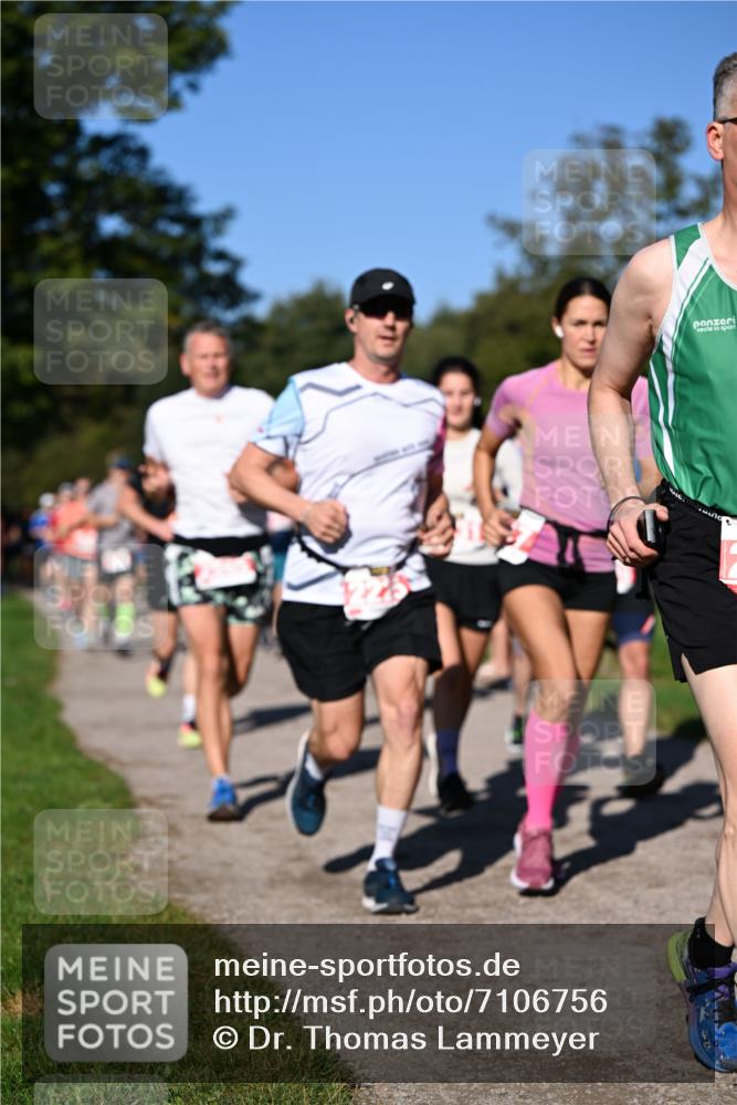 22.09.2024 - 32. Volkslauf durch das schöne Alstertal Dr. Thomas Lammeyer http://msf.ph/oto/7106756 22.09.2024 10:25:46 Laufen  meine-sportfotos.de