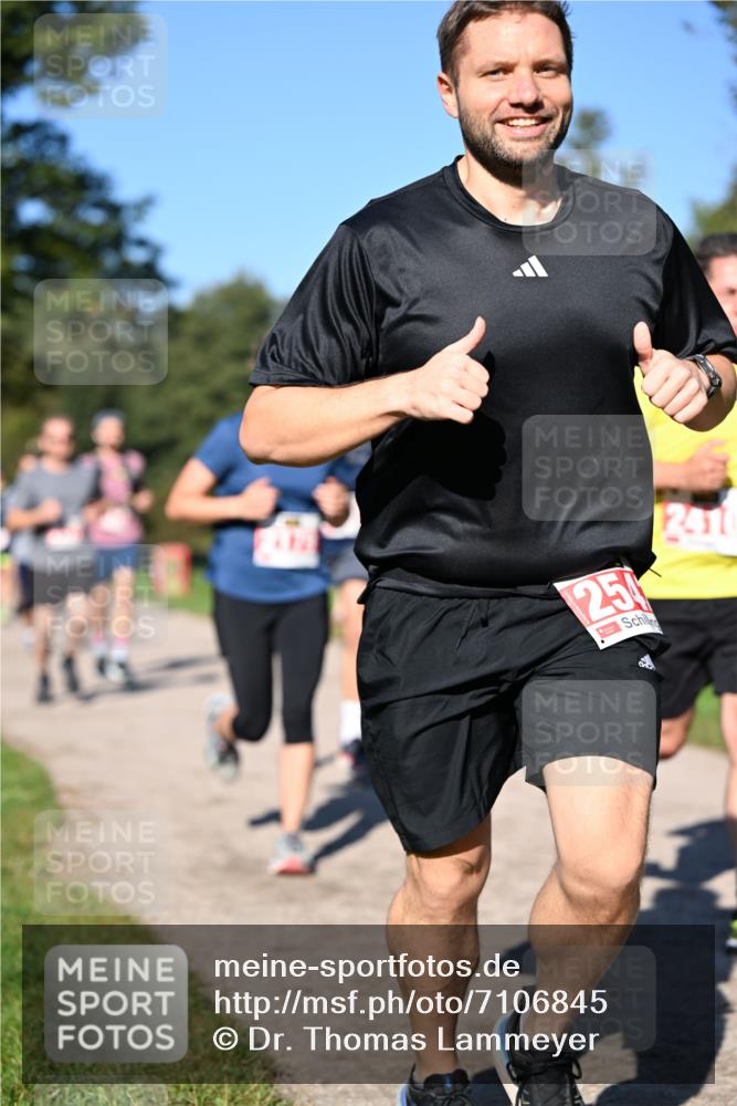 22.09.2024 - 32. Volkslauf durch das schöne Alstertal Dr. Thomas Lammeyer http://msf.ph/oto/7106845 22.09.2024 10:26:03 Laufen 254, 241 meine-sportfotos.de