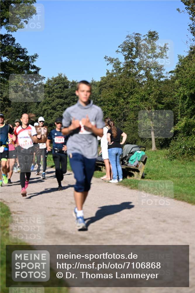 22.09.2024 - 32. Volkslauf durch das schöne Alstertal Dr. Thomas Lammeyer http://msf.ph/oto/7106868 22.09.2024 10:26:07 Laufen 1561 meine-sportfotos.de