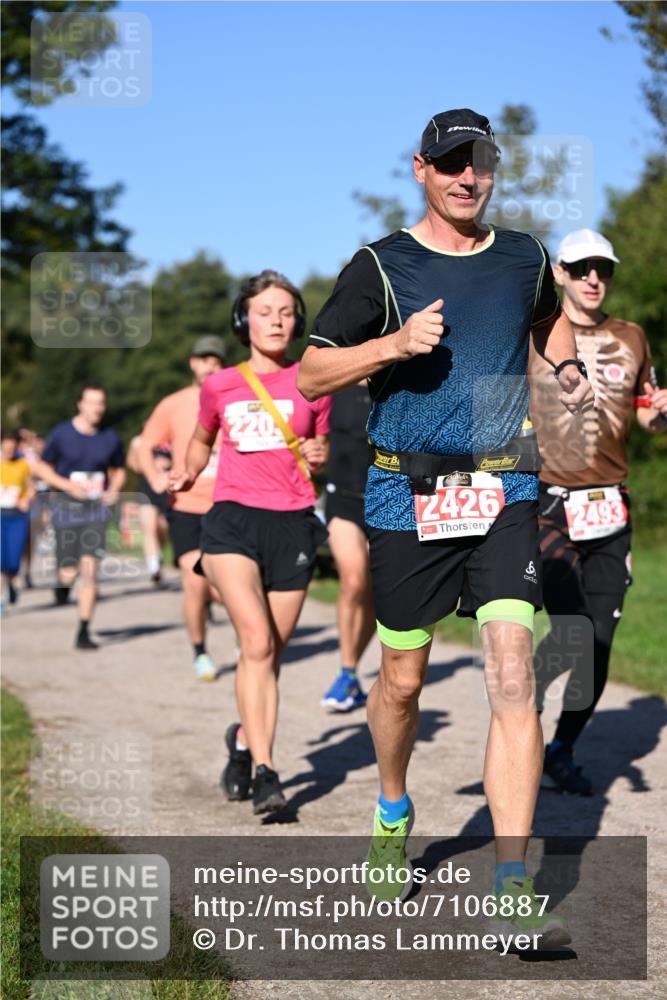 22.09.2024 - 32. Volkslauf durch das schöne Alstertal Dr. Thomas Lammeyer http://msf.ph/oto/7106887 22.09.2024 10:26:10 Laufen 220, 2426, 2493 meine-sportfotos.de